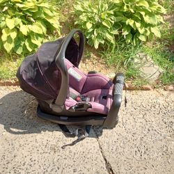 Current NOT EXPIRED Infant Car Seat/Carrier 