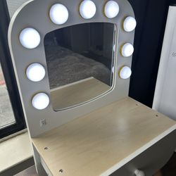 Kids Table top Vanity w/ Makeup