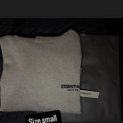 Essential Hoodie 