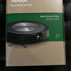 iRobot Roomba Combo j5 Robot Vacuum And Mop