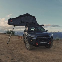 3-4 person rooftop tent (Dog House)