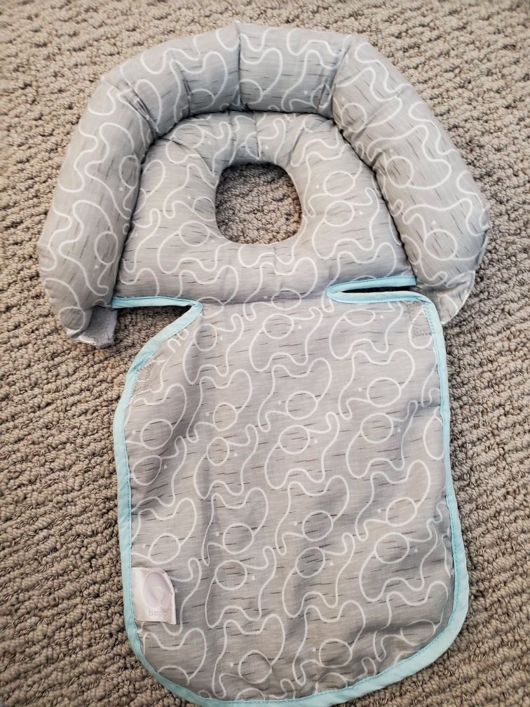 Boppy pillow for baby head