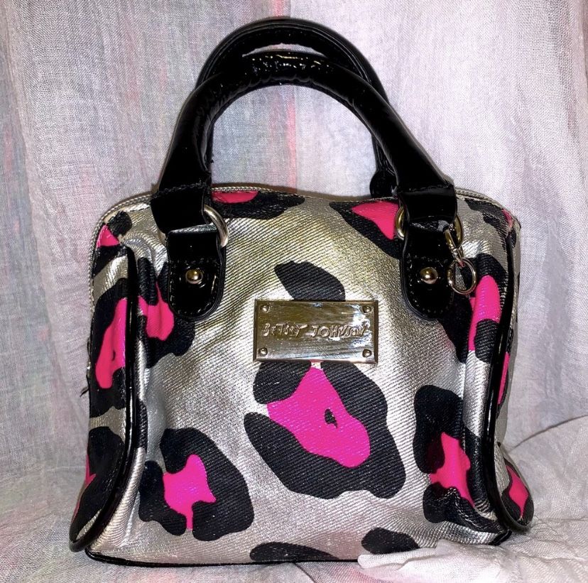 betsey johnson silver leopard print purse