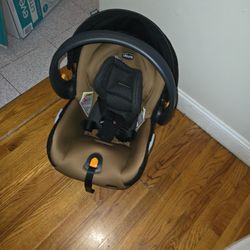Chicco Fit2 Baby Car Seat