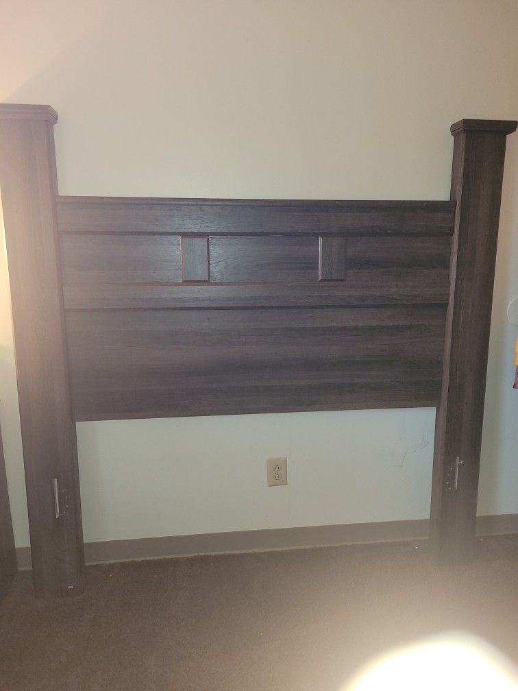 Queen Bedroom Set