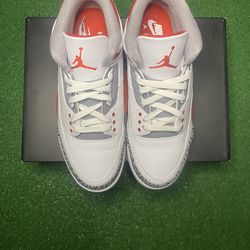 Air Jordan retro 3 Fire Red size 10 in great condition all stars in tact with shoe box.