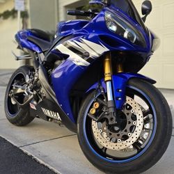 Yamaha R1 06