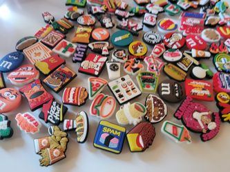 Charm Crocs 448 Pcs X 35 Dlls