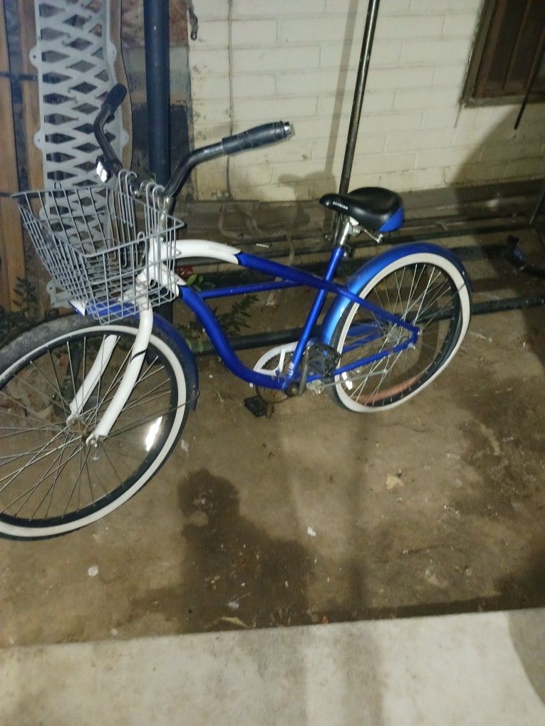 schwinn legacy beach cruiser