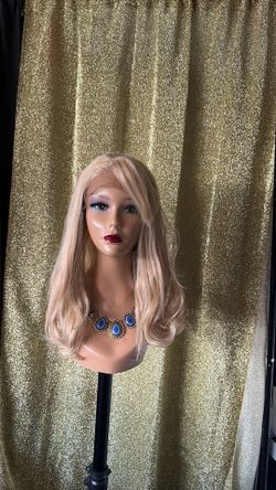 Beautiful blonde frontal lace synthetic wig ❤️