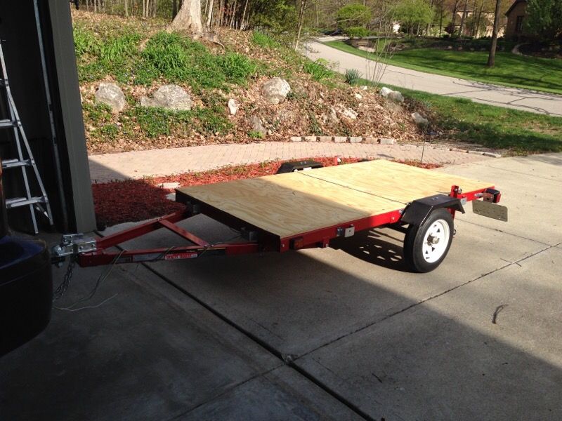 HAUL MASTER Heavy Duty Folding Trailer 1195 lb. Capacity 48 x 96 in.