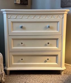 Simply shabby Chic 3 Drawers Dresser