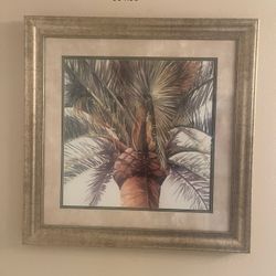 Furniture & Wall Decorations