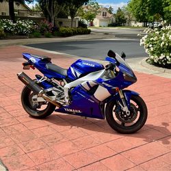 2001 Yamaha R1 1000cc