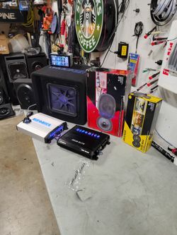 KICKER SYSTEM WITH HIFONICS AMPS 4 KICKER NEW SPEAKERS AND SUB 12 L7S  1500 750 RMS carplay double din Bluetooth everything like new no issues