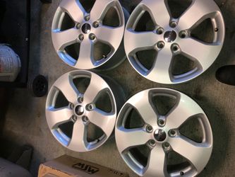 Jeep rims 18x8.5 new still in box