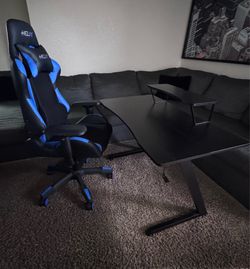 Game desk and chair
