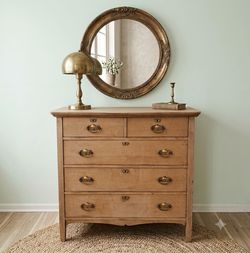 Vintage Antique Solid Wood Dresser/Chest of Drawers