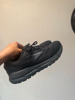 Brooks men’s shoes size 10