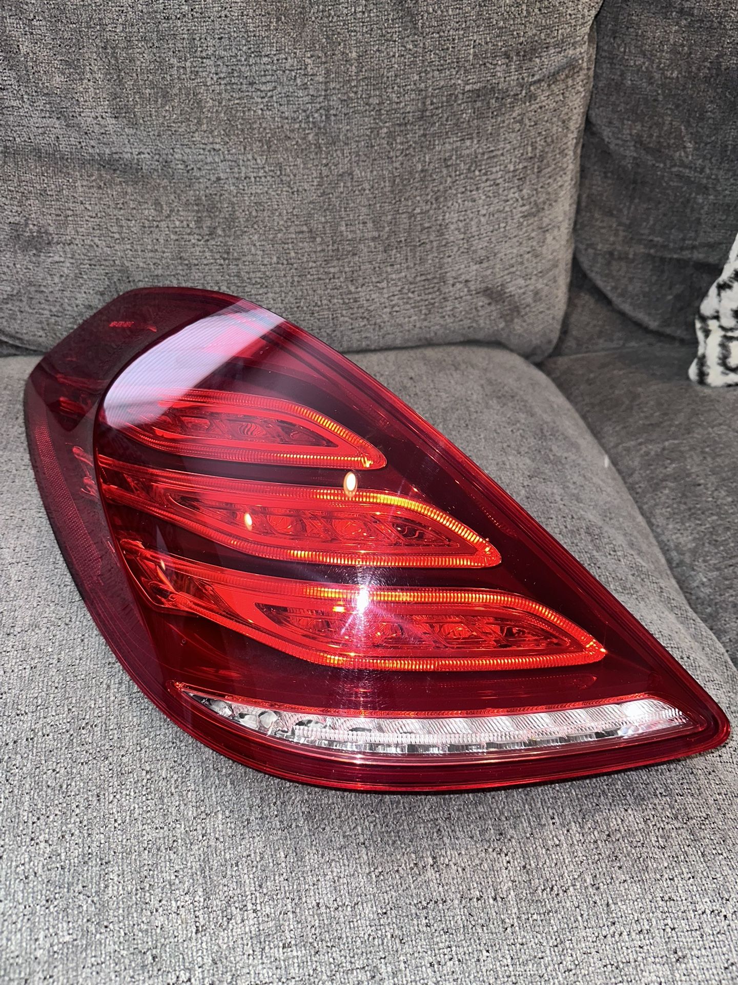 Mercedes Benz S550 OEM Tail lights W(contact info removed) Thru 2016
