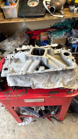 Edelbrock Torker 2 manifold