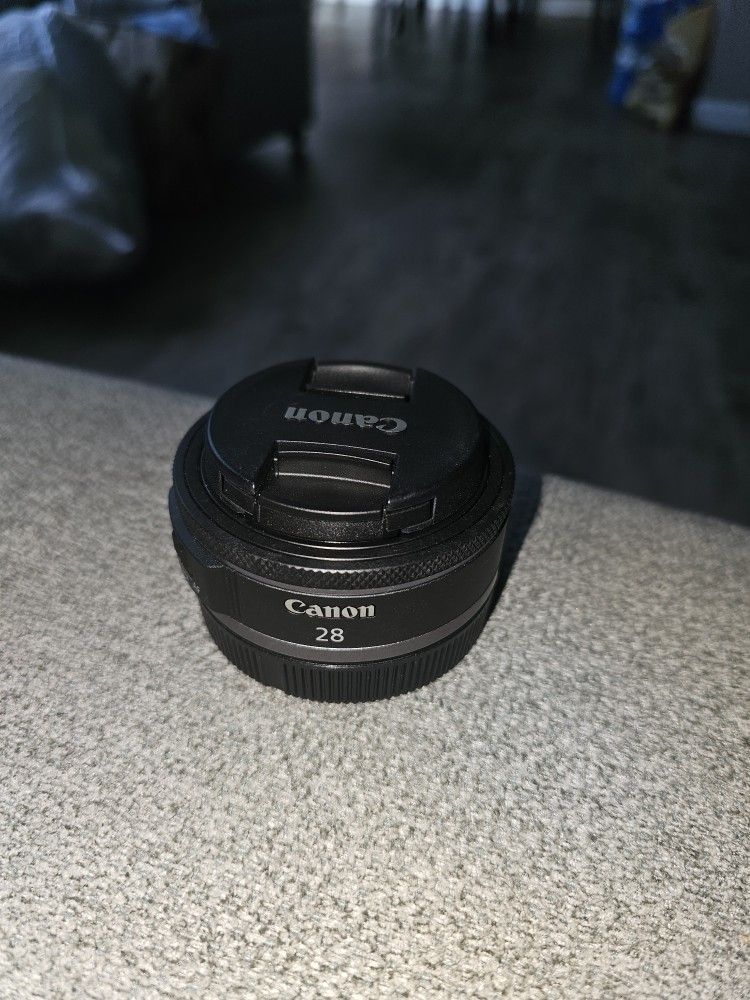 Canon - RF28mm