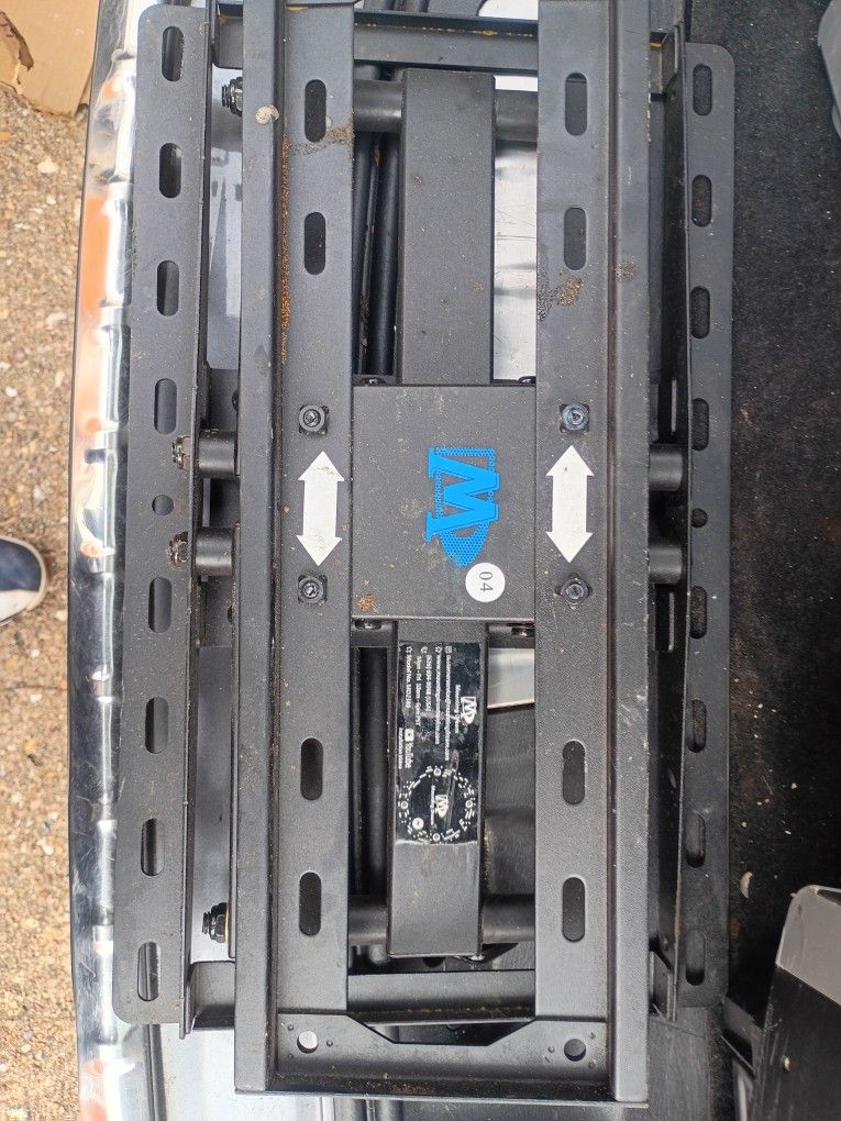 MD Tv Mount For 32- 80 Inch With Swivel And Extension Abilities