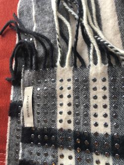 Burberry scarf athentic