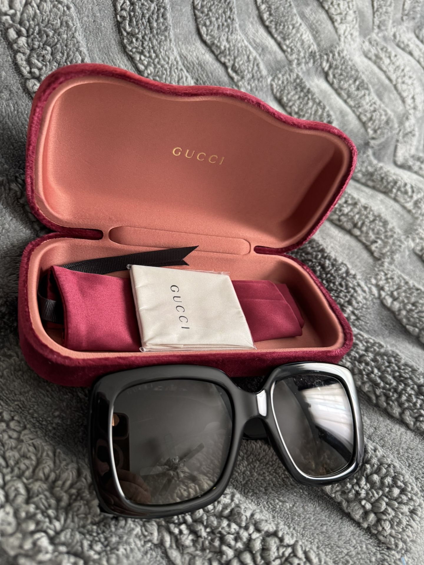 Women’s Gucci Sunglasses