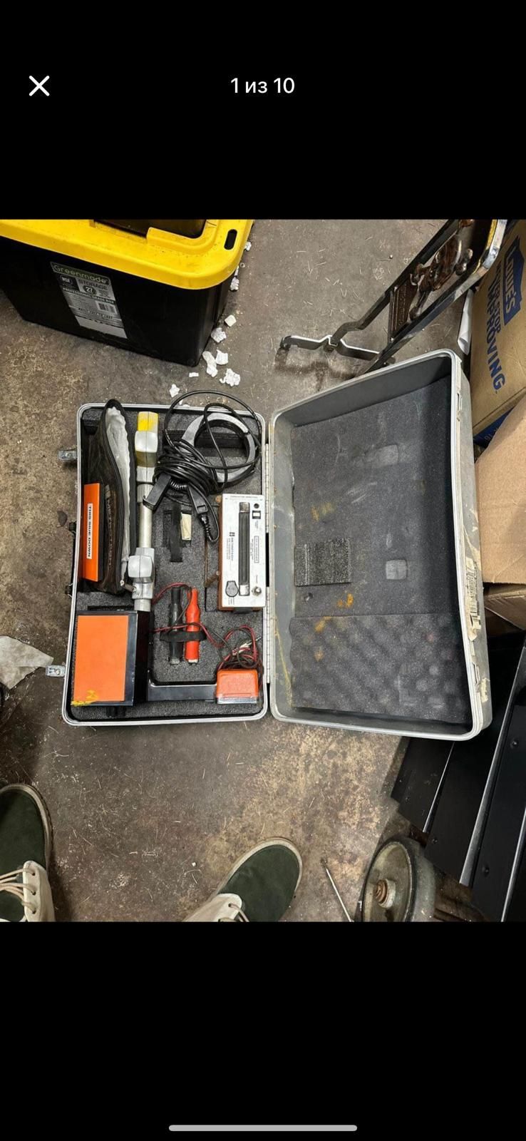 Metrotech 810 RF Line Tracer Utility Wire Cable Pipe Locator W/Case