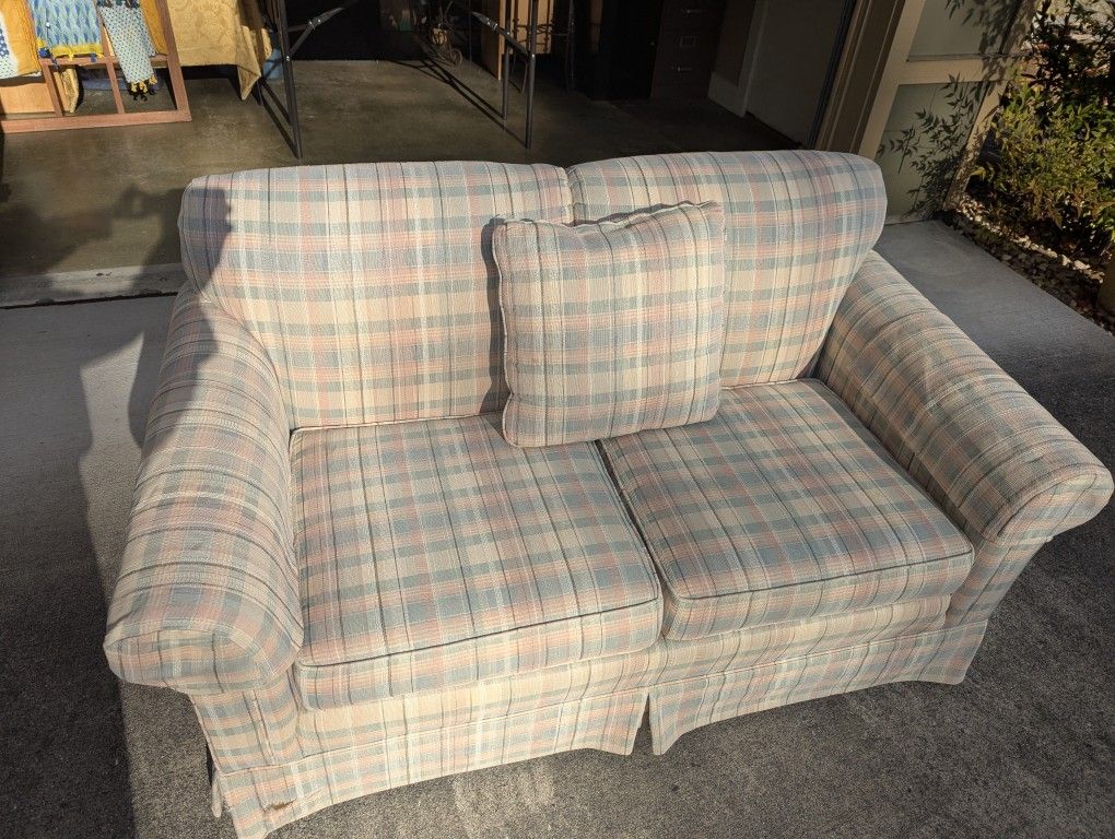 Loveseat/Couch