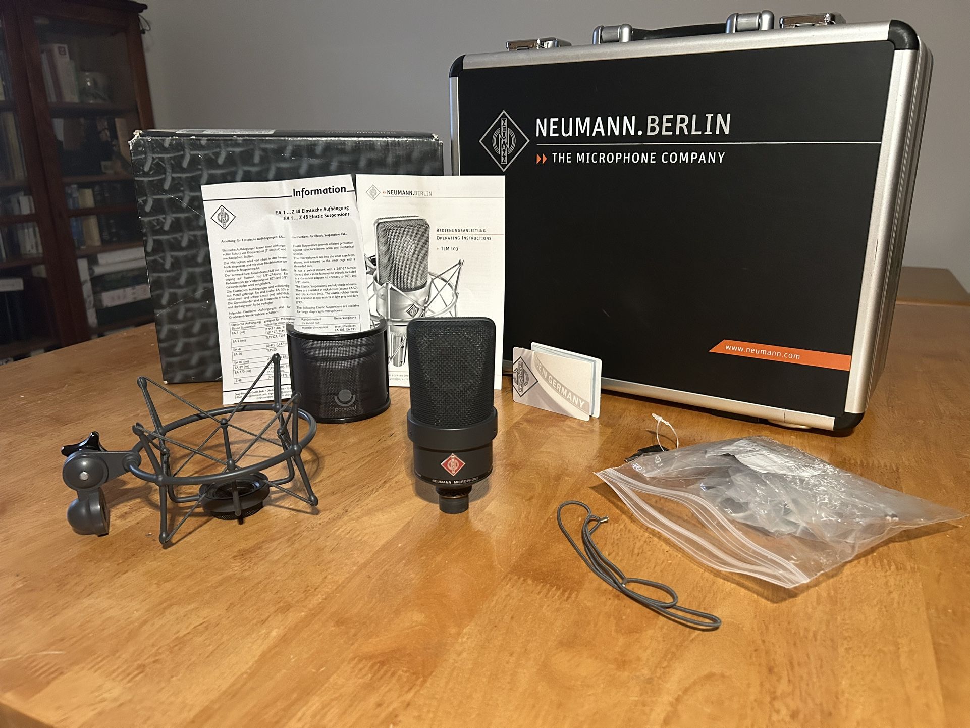 Neumann TLM103 w/ Shockmount Flight Case Pop Filter extra shock cords
