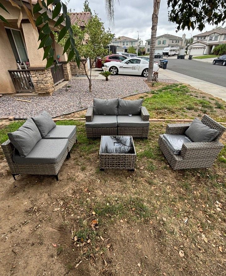 Mix Match Patio Furniture Set Extra Thick Cushions One Cushion Is Different Size Selling Cheap Brand New High Quality One Swivel Chair ππππ