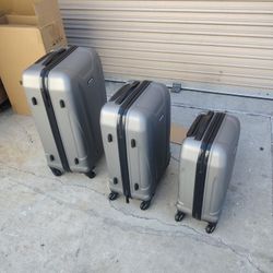 Set of 3 ABS Plastic Suitcases with 4 Wheels - 20" 24" 28", Beige Visby, Hand Luggage Suitcaseu