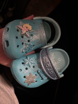 crocs