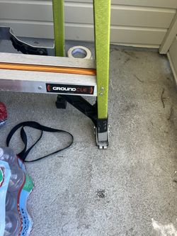 L tittle Giant Ladder 