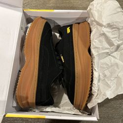 Puma Suede Size 6