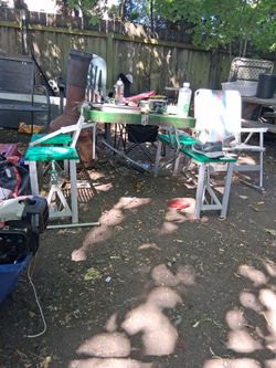 Brief Case Pi Knik Table 