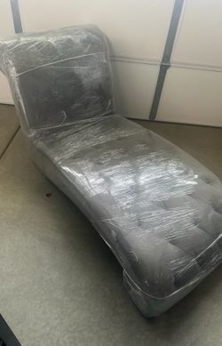 Lounge chair in good shape