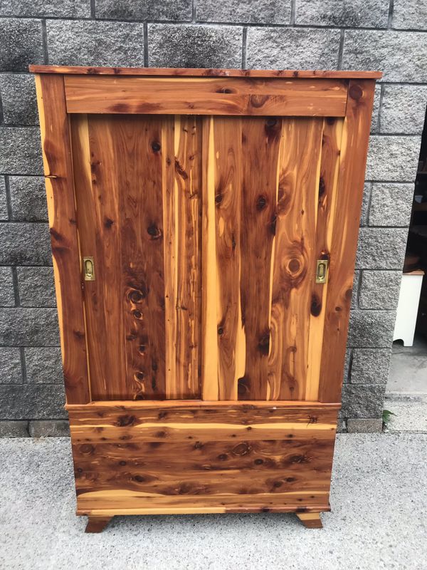 Antique Cedar Wardrobe Armoire For In Sterling Heights Mi Offerup