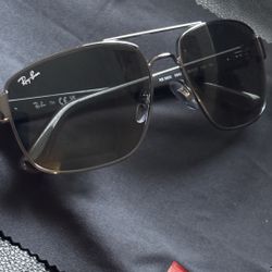 Ray Ban Sun Glasses
