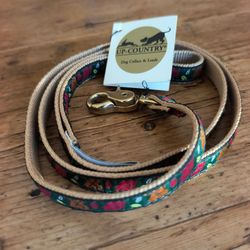 Super cute dog leash. Perfect for fall