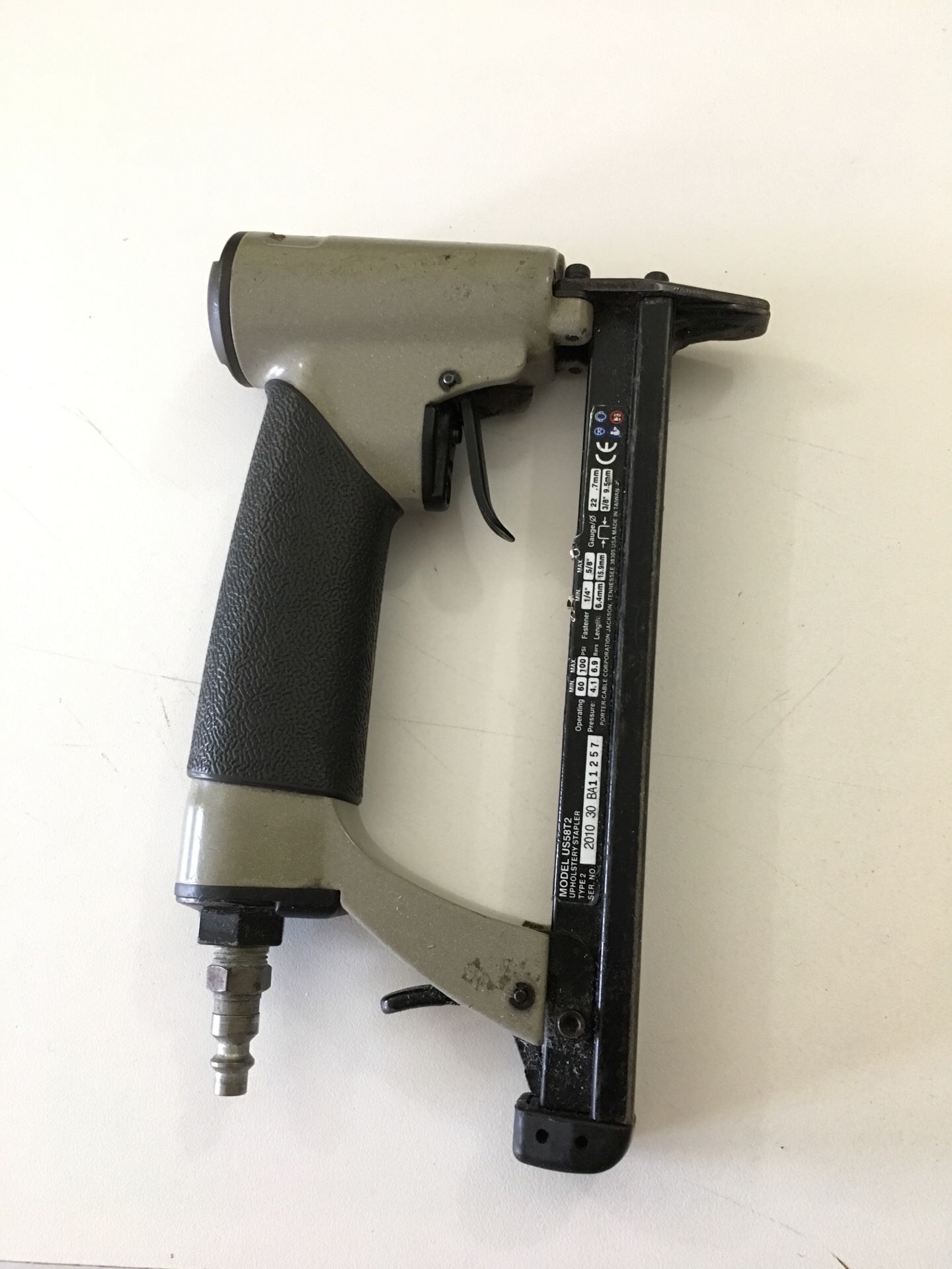 Pistola de staples de tapicerÃa