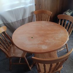 table with 4 chairs