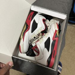 Jordan Retro 5 Low ‘Fire Red’