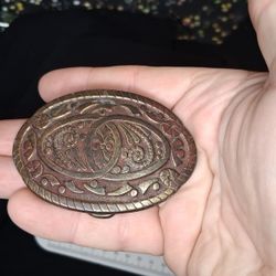 Belt Buckle : Vintage 80s Intericate Design Red Inlay