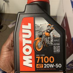 Motul 7100 4T 20w - 50 Motor Oil 
