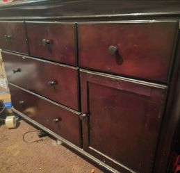 Dresser