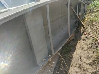 Canoe ( 15' Aluminum Canoe)