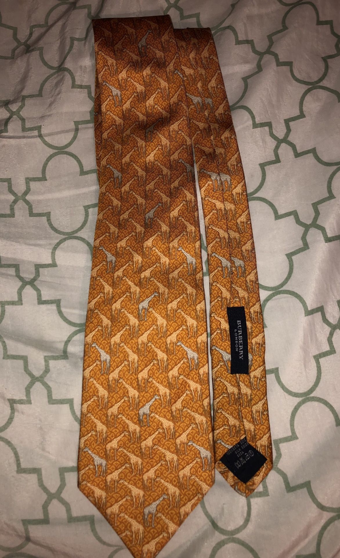 MENS BURBERRY GIRAFFE TIE